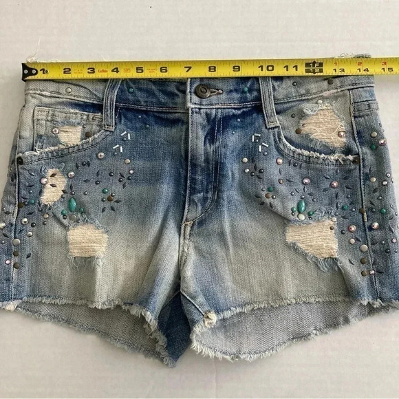 Joe’s Jeans Kerille Beaded Distressed Denim Jean Shorts Size 26 - Picture 5 of 8